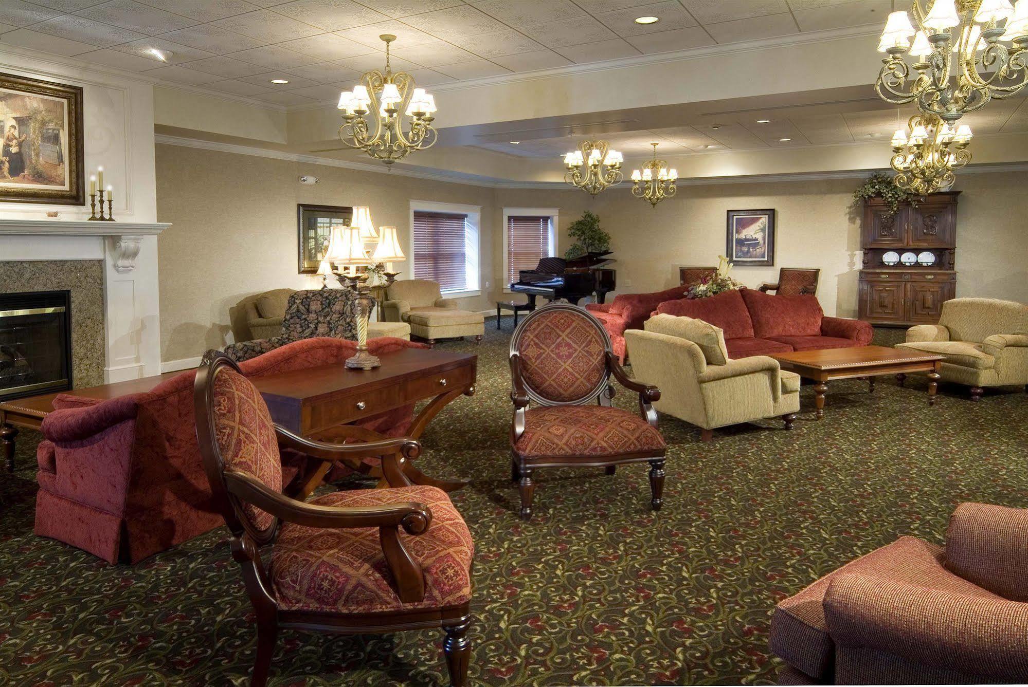 Carlisle Inn Sugarcreek Esterno foto