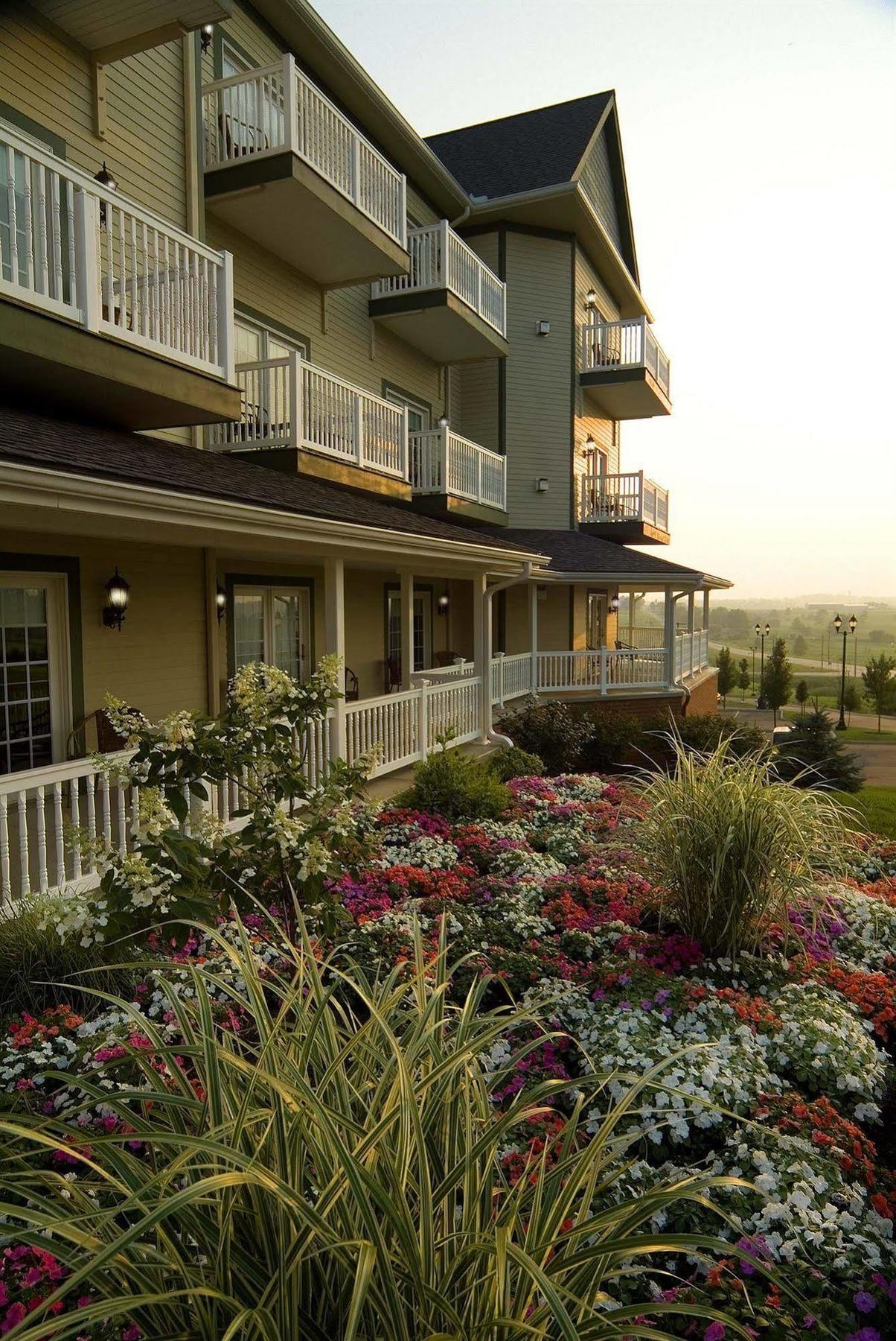 Carlisle Inn Sugarcreek Esterno foto