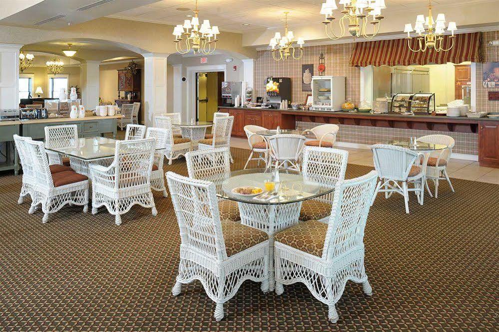 Carlisle Inn Sugarcreek Esterno foto